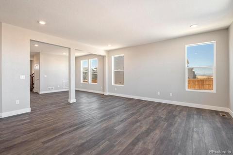27531 E 7th Dr, Aurora, CO 80018 photo 4