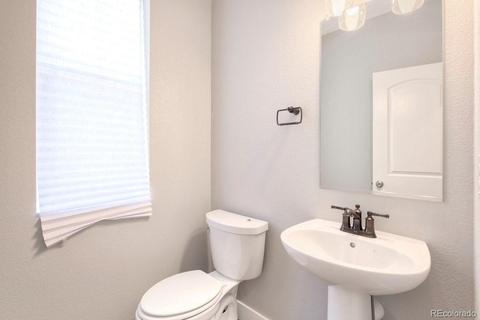 27531 E 7th Dr, Aurora, CO 80018 photo 12
