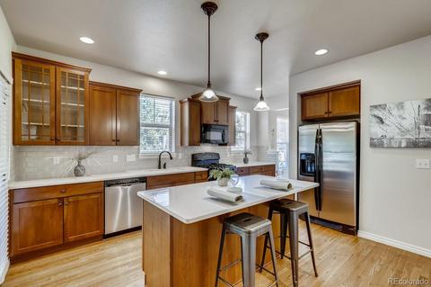 10520 E 28th Pl, Denver, CO 80238 photo 9