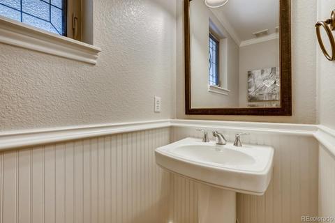 10520 E 28th Pl, Denver, CO 80238 photo 13