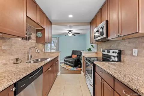 236 Lima St, Aurora, CO 80010 photo 10