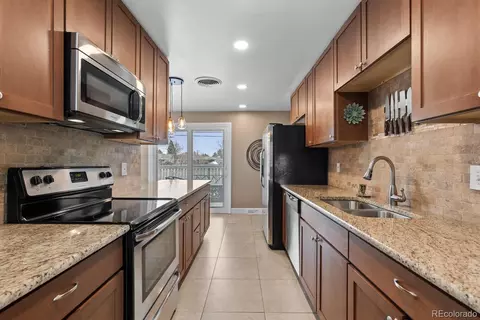 236 Lima St, Aurora, CO 80010 photo 8