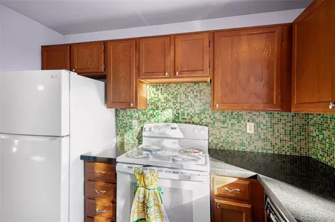 Kitchen - 19539 E Purdue Cir, Aurora, CO 80013 photo 5 of 5