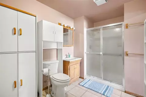 Bath - 19539 E Purdue Cir, Aurora, CO 80013 photo 2 of 2
