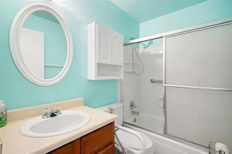 Bath - 19539 E Purdue Cir, Aurora, CO 80013 photo 1 of 2