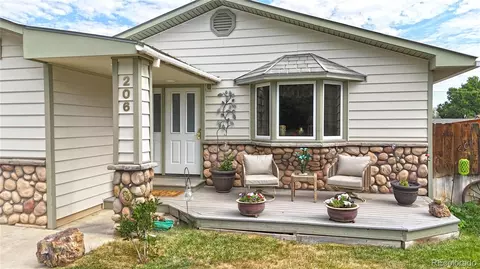 Exterior - 206 E Rangely Ave, Rangely, CO 81648 photo 2 of 16