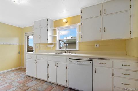 360 6th St, Bennett, CO 80102 photo 4