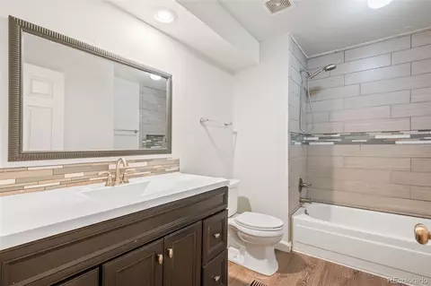 Bath - 14496 E Warren Pl, Aurora, CO 80014 photo 4 of 4