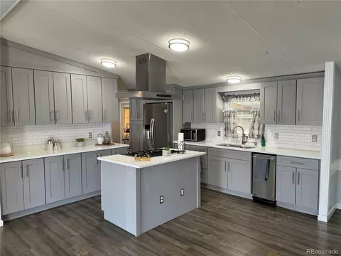 1921 Quintero St, Aurora, CO 80011