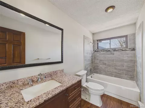 Bath - 17434 E Ford Dr, Aurora, CO 80017 photo 2 of 3