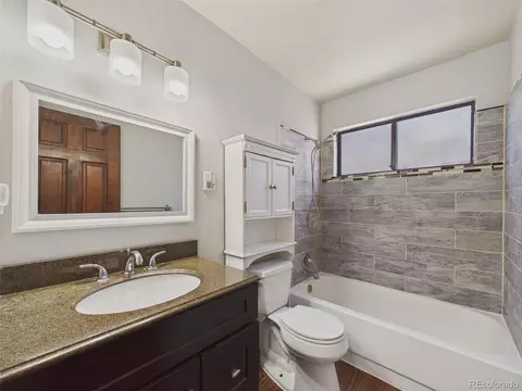 Bath - 17434 E Ford Dr, Aurora, CO 80017 photo 1 of 3