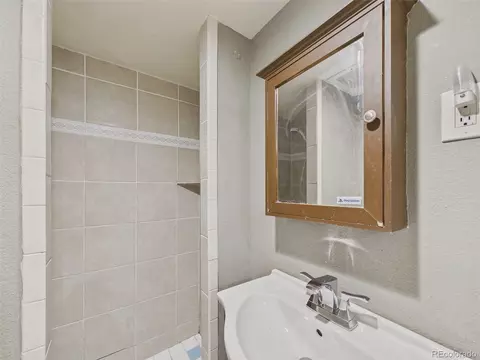 Bath - 17434 E Ford Dr, Aurora, CO 80017 photo 3 of 3