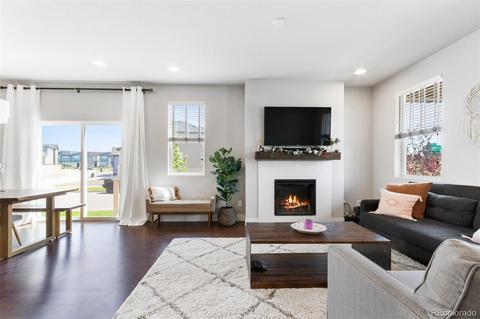 15897 Elk Pl, Denver, CO 80239 photo 3