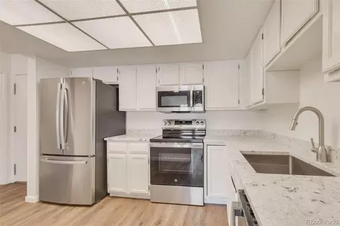 13992 E Marina Dr #109, Aurora, CO 80014