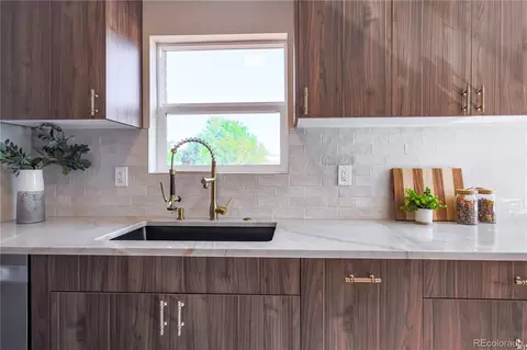 Kitchen - 2590 Grape St, Denver, CO 80207 photo 3 of 4