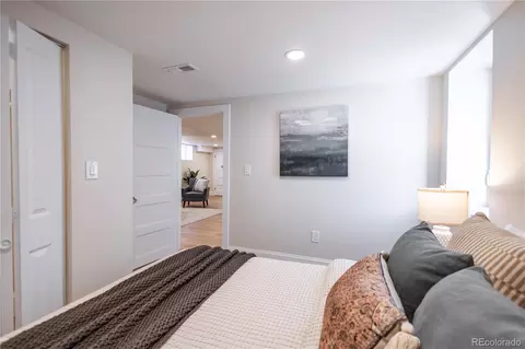 Bedroom - 2590 Grape St, Denver, CO 80207 photo 7 of 10