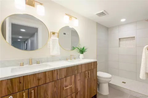 Bath - 2590 Grape St, Denver, CO 80207 photo 4 of 4
