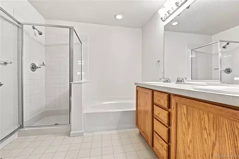 Bath - 7920 E 29th Ave, Denver, CO 80238 photo 3 of 4