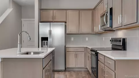 Kitchen - 22624 E 6th Pl, Aurora, CO 80018 photo 4 of 7