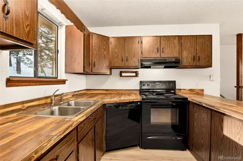 Kitchen - 217 Catamount Ridge Rd, Bailey, CO 80421 photo 3 of 4