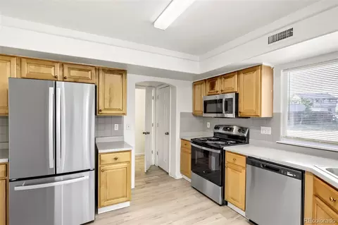 Kitchen - 21004 E 41st Pl, Denver, CO 80249 photo 2 of 2