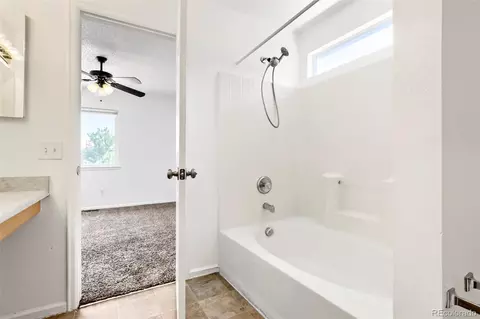 Bath - 21004 E 41st Pl, Denver, CO 80249 photo 2 of 3
