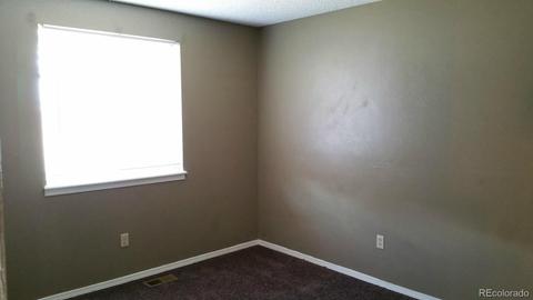 4581 Eugene Way, Denver, CO 80239 photo 17