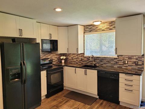 4623 Eureka Ct, Denver, CO 80239 photo 6