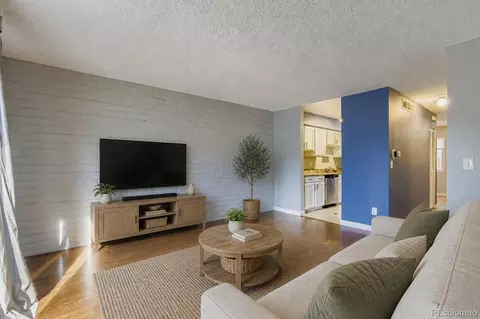 1060 S Parker Rd #25, Denver, CO 80231