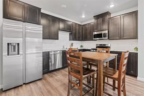 9962 W Victoria Pl #102, Littleton, CO 80127