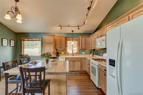 Kitchen - 75 Whip Way, Hartsel, CO 80449 photo 7 of 8