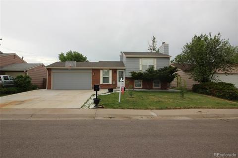 864 Madison Way, Bennett, CO 80102 photo 1