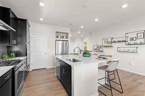 4995 N Quemoy Ct, Aurora, CO 80019 photo 4