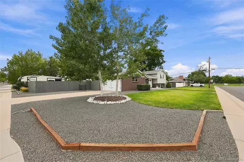 Exterior - 690 E Davies Ave, Centennial, CO 80122 photo 2 of 14