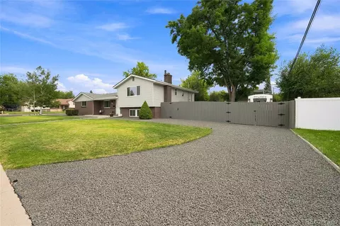 Exterior - 690 E Davies Ave, Centennial, CO 80122 photo 3 of 14