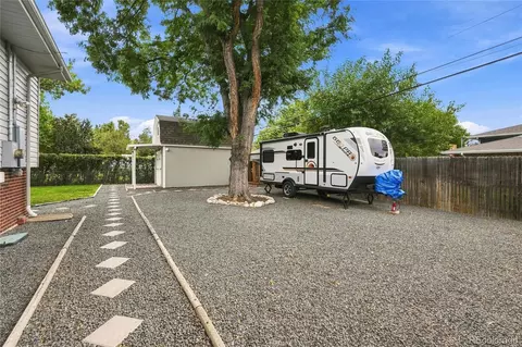 Exterior - 690 E Davies Ave, Centennial, CO 80122 photo 13 of 14