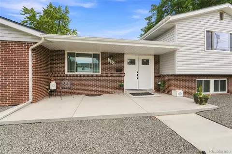 Exterior - 690 E Davies Ave, Centennial, CO 80122 photo 5 of 14