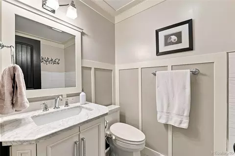 Bath - 690 E Davies Ave, Centennial, CO 80122 photo 2 of 3