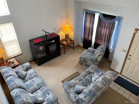 5433 Sable St, Denver, CO 80239 photo 3