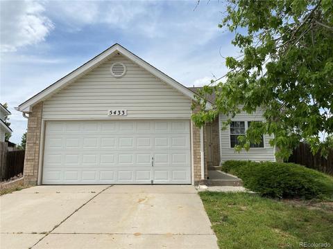 5433 Sable St, Denver, CO 80239 photo 1