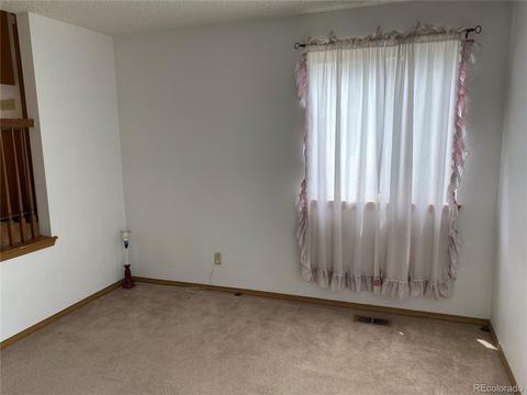 5433 Sable St, Denver, CO 80239 photo 7