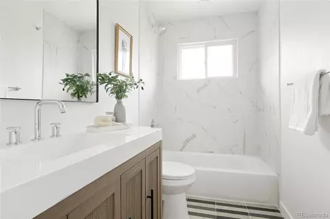 Bath - 80 S Lashley Ln, Boulder, CO 80305 photo 3 of 3