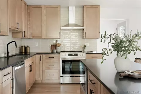 Kitchen - 80 S Lashley Ln, Boulder, CO 80305 photo 1 of 5