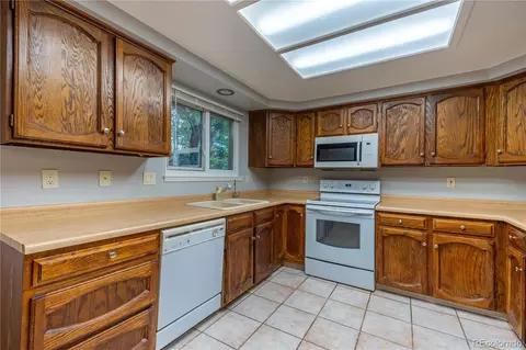 Kitchen - 14503 E Wagon Trail Dr, Aurora, CO 80015 photo 1 of 2