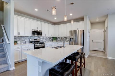 24906 E Calhoun Pl #A, Aurora, CO 80016 photo 2