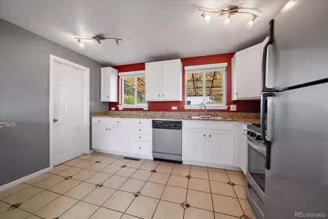 Kitchen - 3040 Grape St, Denver, CO 80207 photo 3 of 4