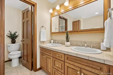 Bath - 16793 E Prentice Cir, Aurora, CO 80015 photo 2 of 6