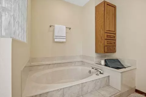 Bath - 16793 E Prentice Cir, Aurora, CO 80015 photo 3 of 6