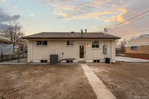 7151 Larsh Dr, Denver, CO 80221 photo 31