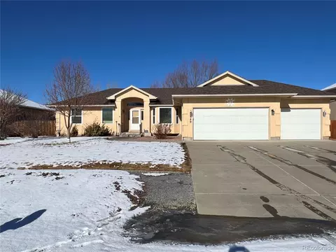 549 S Putter Dr, Pueblo West, CO 81007